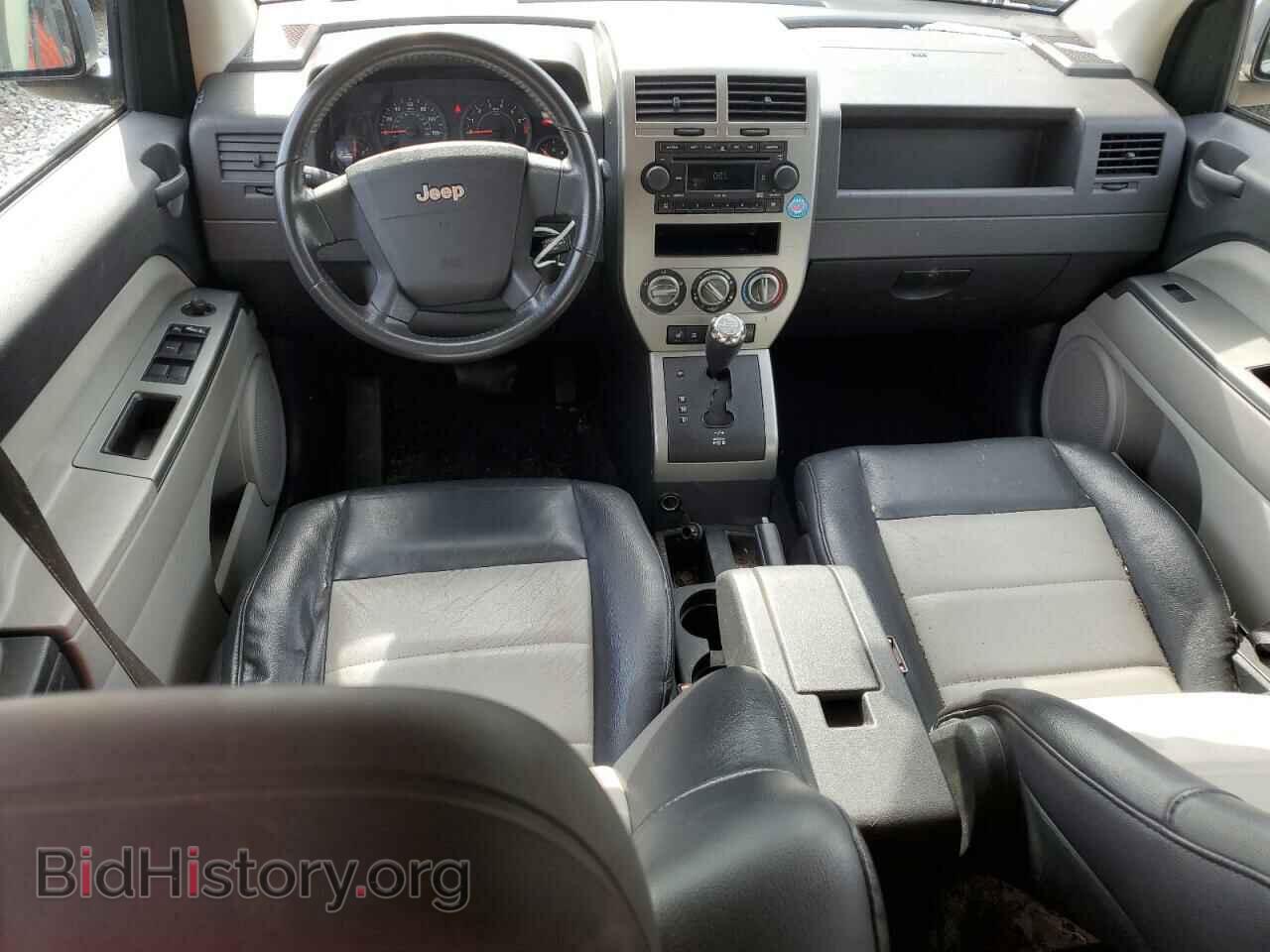 2007 JEEP COMPASS - VIN: 1J8FT57W47D130397 - Photo 8