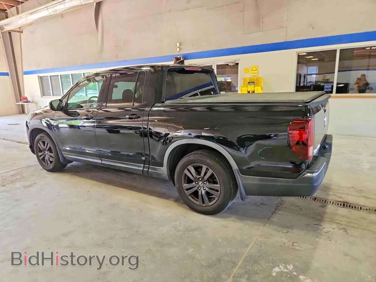 2017 Honda RIDGELINE (VIN 5FPYK2F17HB004155) — фото 2 из 12