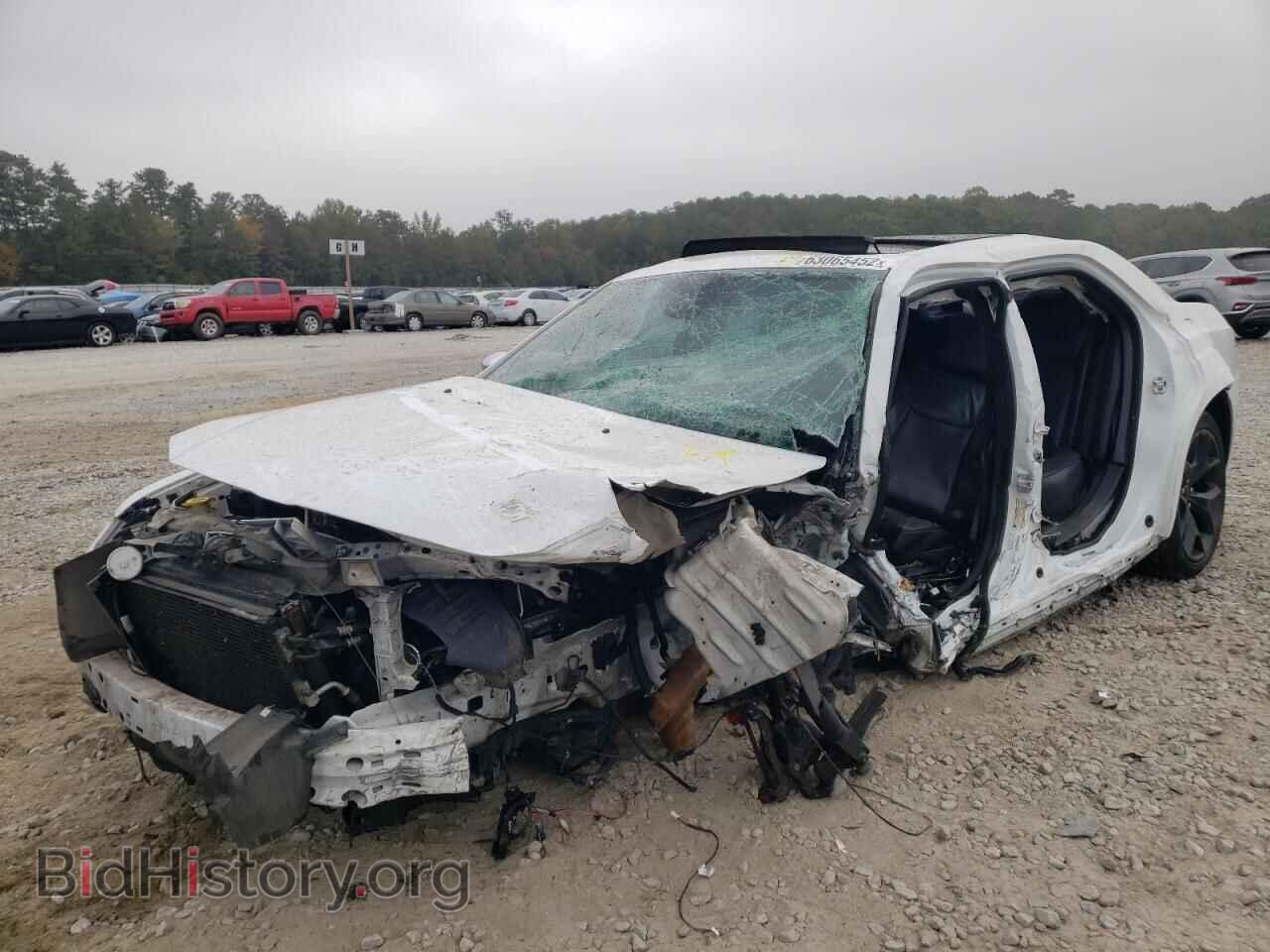 2014 CHRYSLER 300 - VIN: 2C3CCAET3EH105068 - Фото 2
