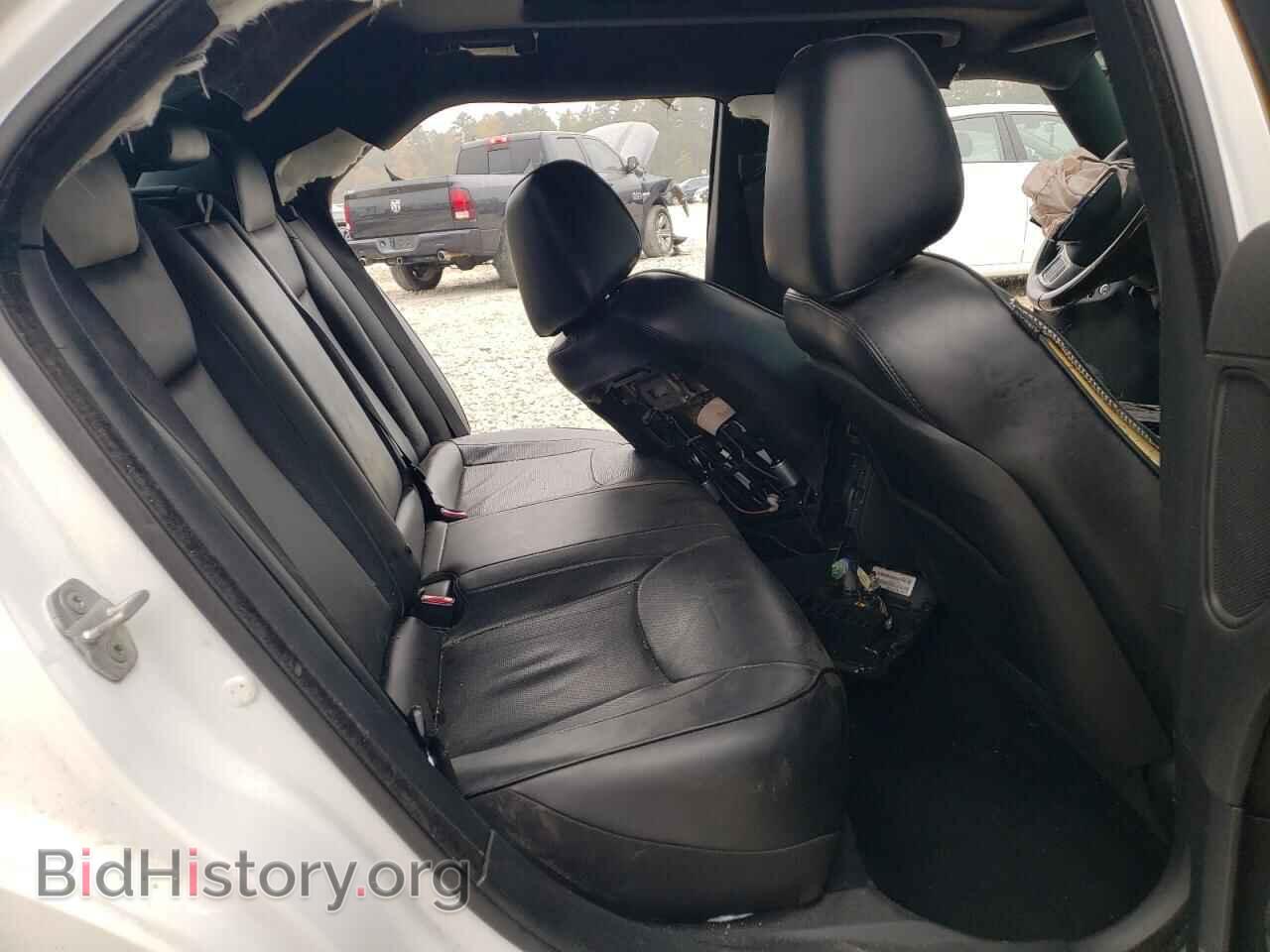 2014 CHRYSLER 300 - VIN: 2C3CCAET3EH105068 - Фото 6