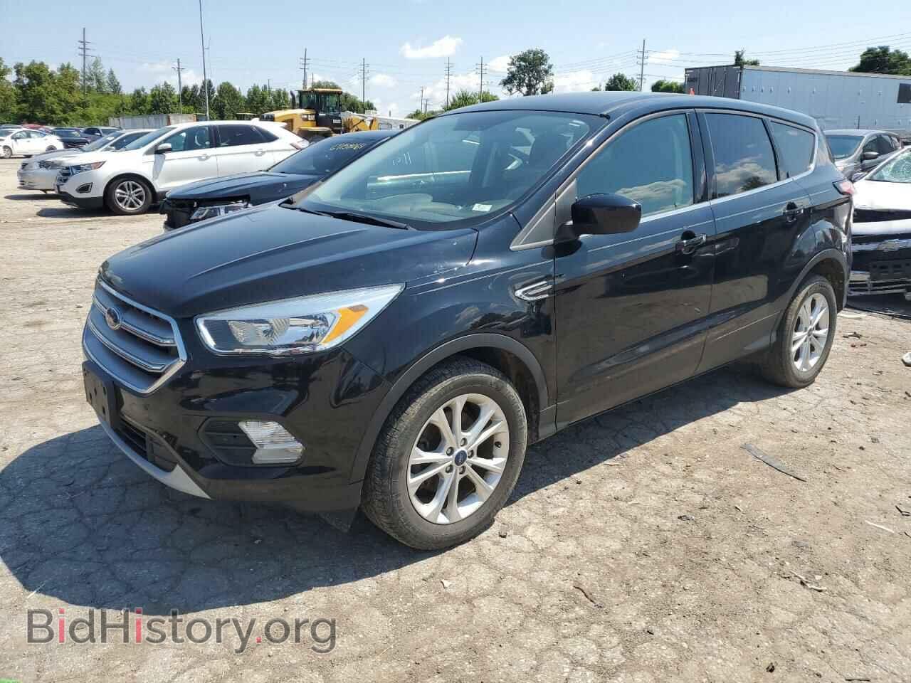 Фотография 1FMCU0GD5HUD28413 - FORD ESCAPE 2017