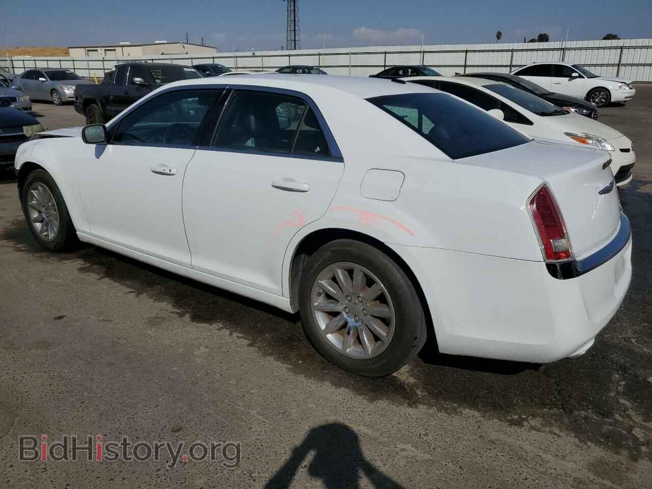 2014 CHRYSLER 300 - VIN: 2C3CCAAG9EH329745 - Фото 2