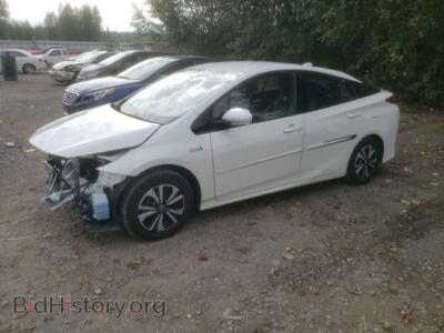 2017 Toyota PRIUS, white — VIN JTDKARFP2H3005757, Copart