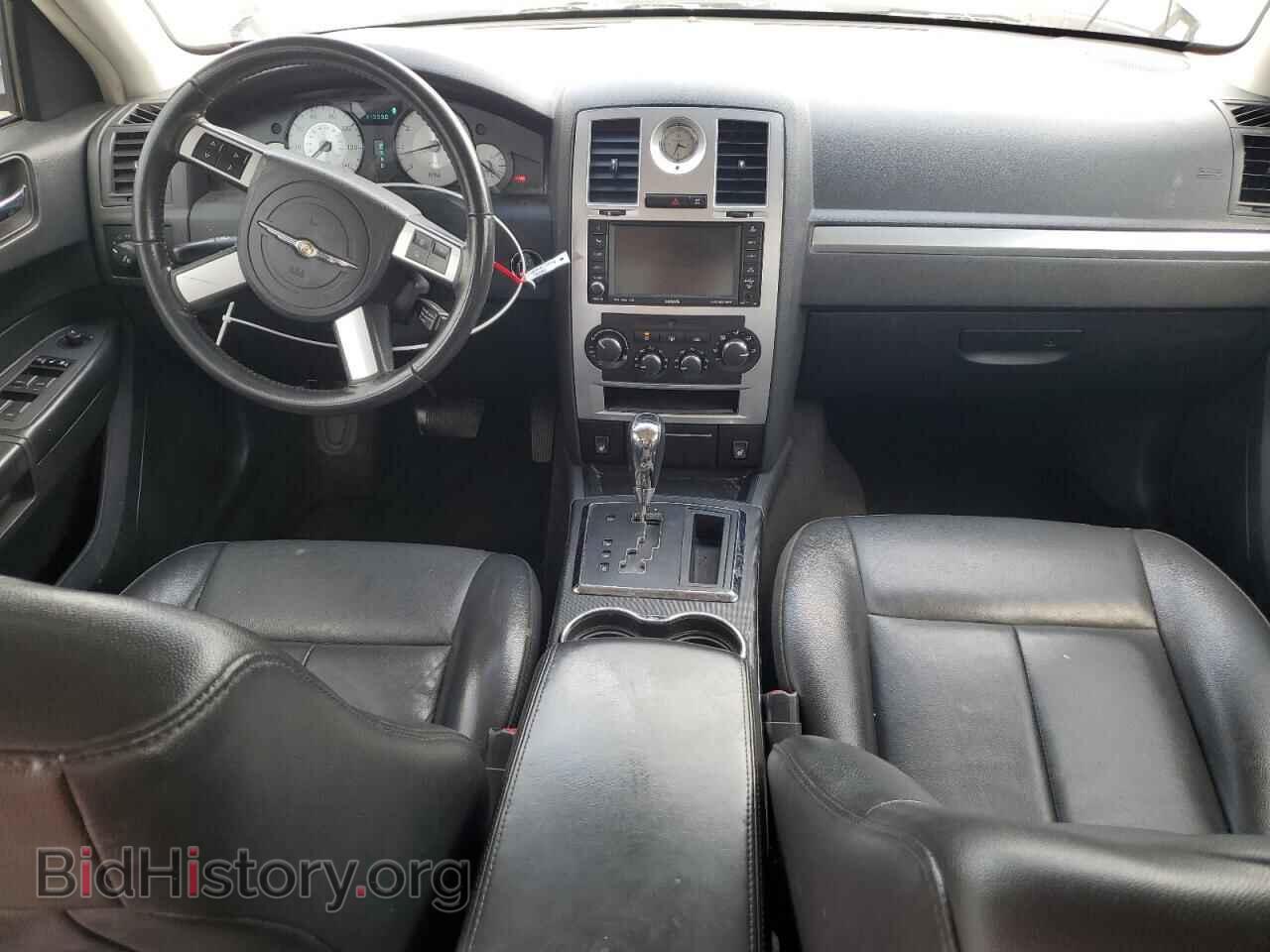 2010 CHRYSLER 300 - VIN: 2C3CK5CV5AH318998 - Фото 8