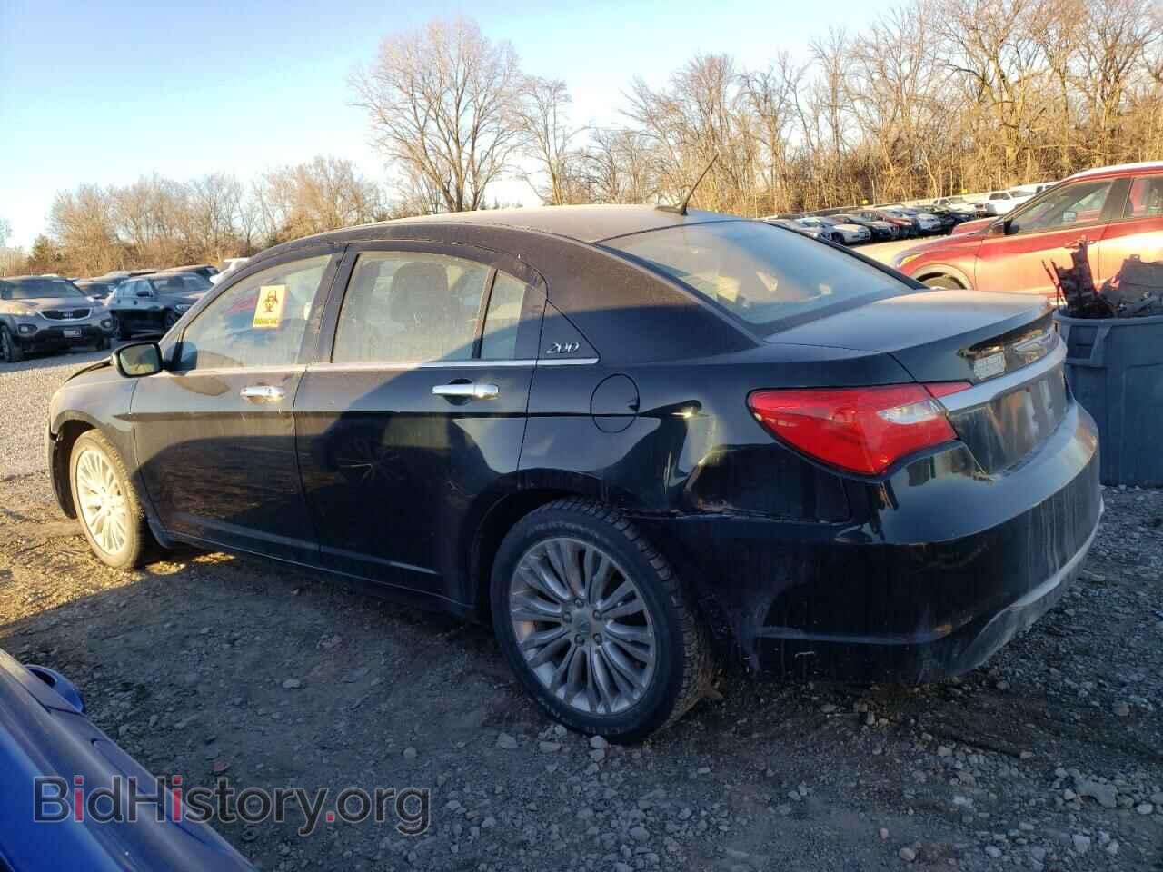 2011 CHRYSLER 200 - VIN: 1C3BC2FG0BN618395 - Photo 2