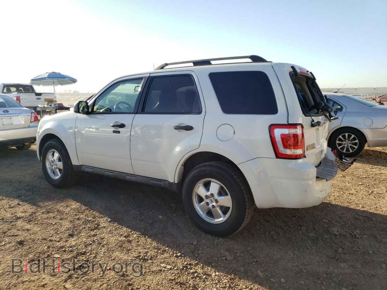 2011 FORD ESCAPE - VIN: 1FMCU0D75BKA51280 - Фото 2