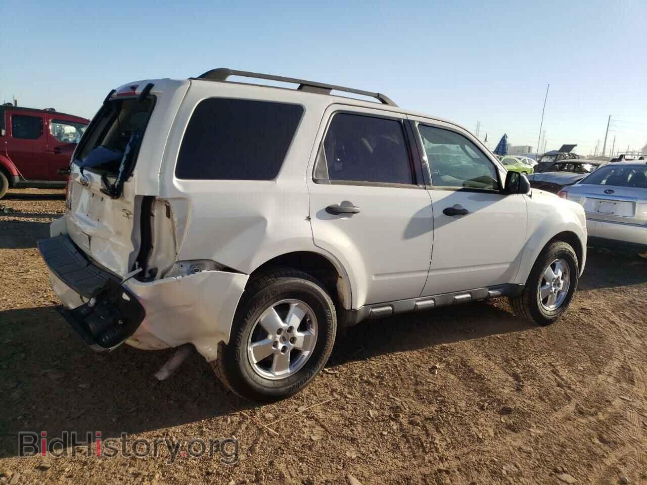 2011 FORD ESCAPE - VIN: 1FMCU0D75BKA51280 - Фото 3