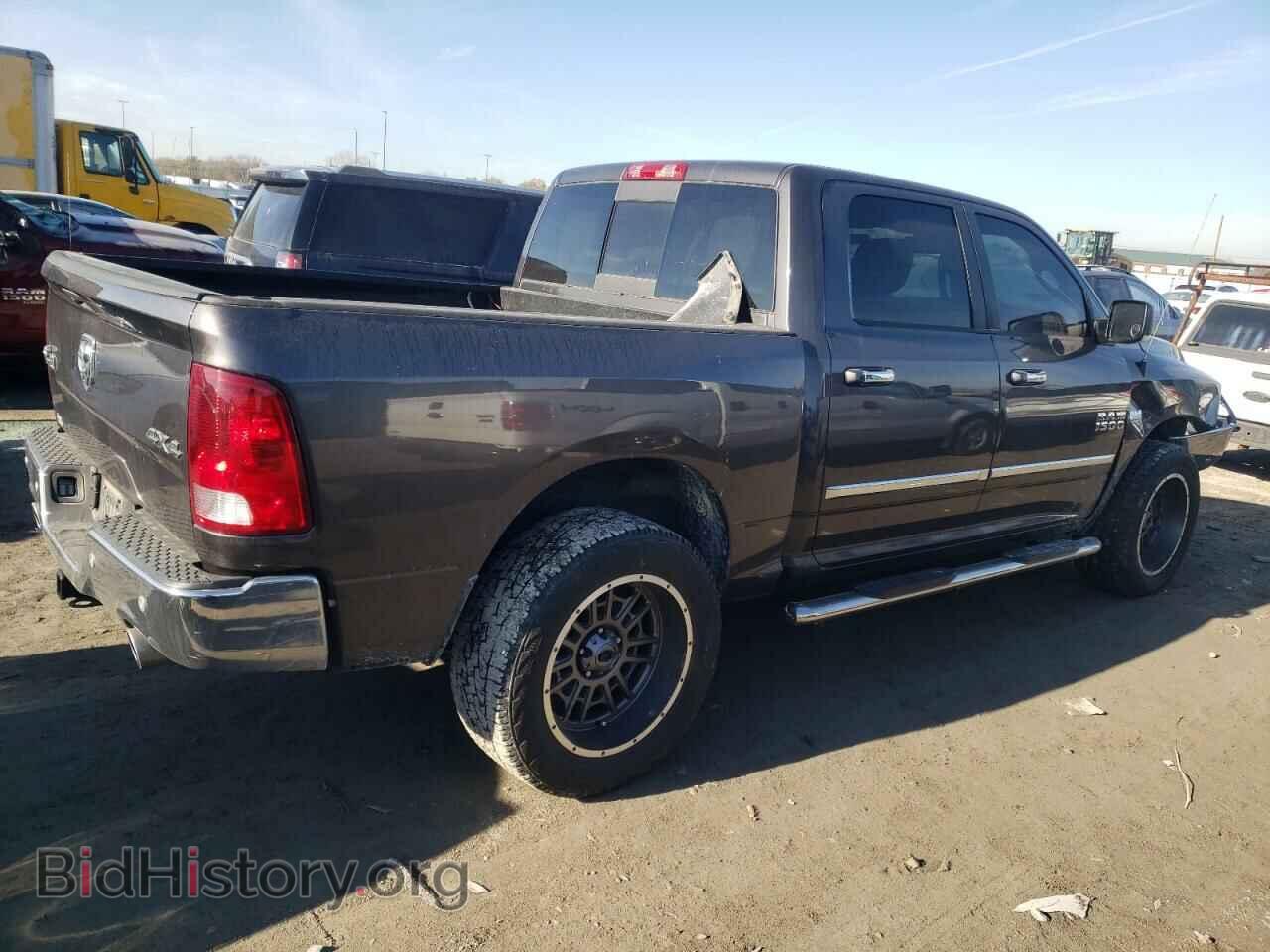2016 RAM 1500 - VIN: 3C6RR7LT2GG232818 - Фото 3