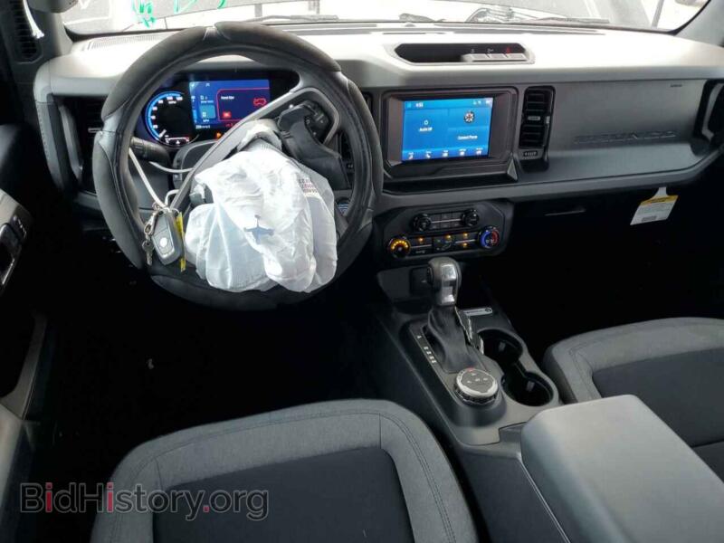 2023 Ford BRONCO (VIN 1FMEE5BP8PLB15383) — photo 8 of 13