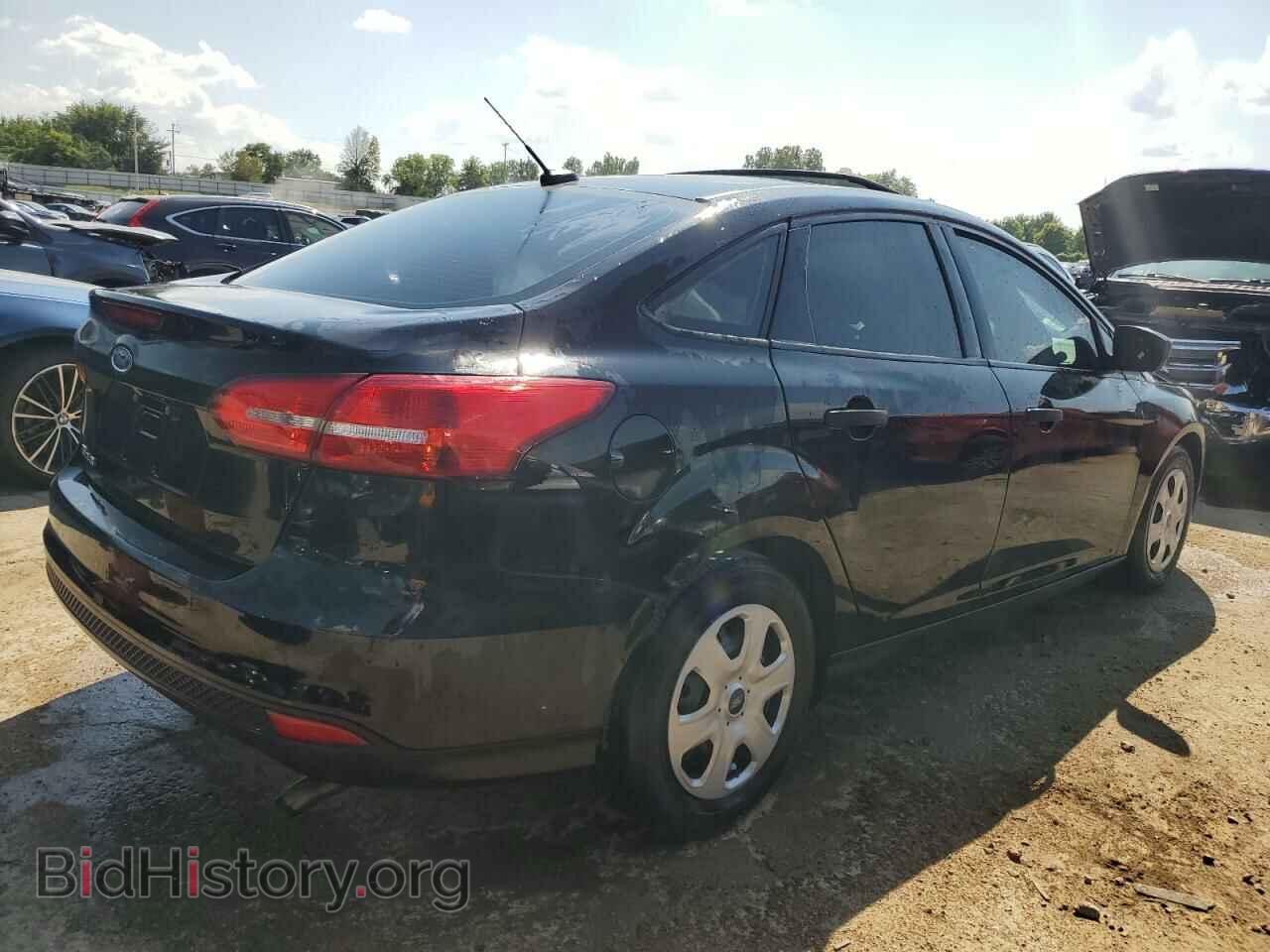 2017 FORD FOCUS - VIN: 1FADP3E2XHL230010 - Photo 3