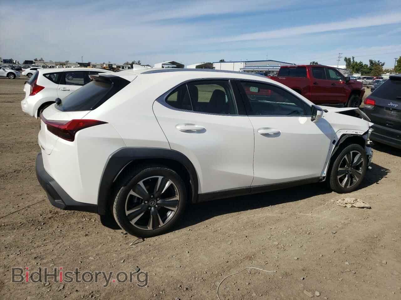 2019 LEXUS UX 200 - VIN: JTHY3JBH5K2015974 - Фото 3