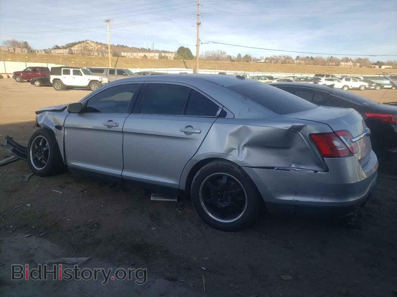 2010 FORD TAURUS - VIN: 1FAHP2HW6AG164015 - Фото 2
