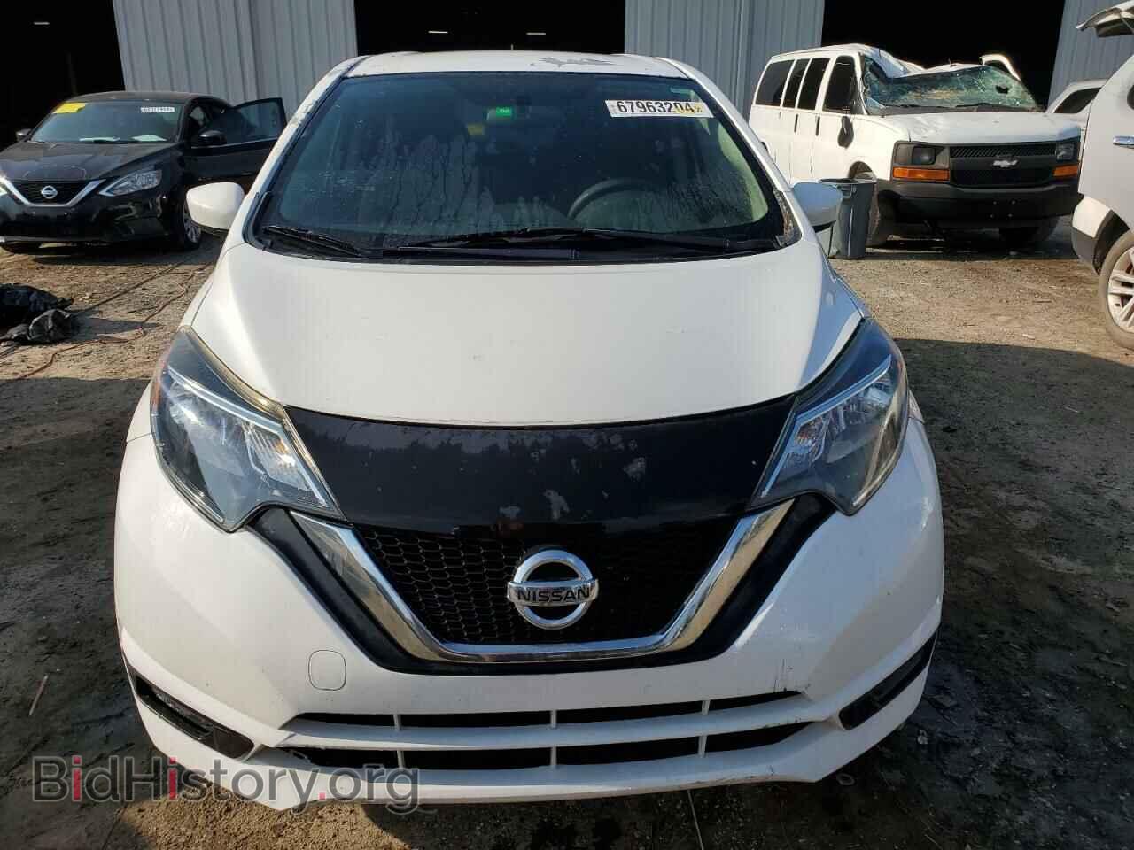 2018 NISSAN VERSA - VIN: 3N1CE2CP1JL352143 - Фото 5