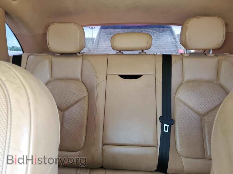 2016 Porsche MACAN (VIN WP1AB2A59GLB48143) — photo 10 of 13