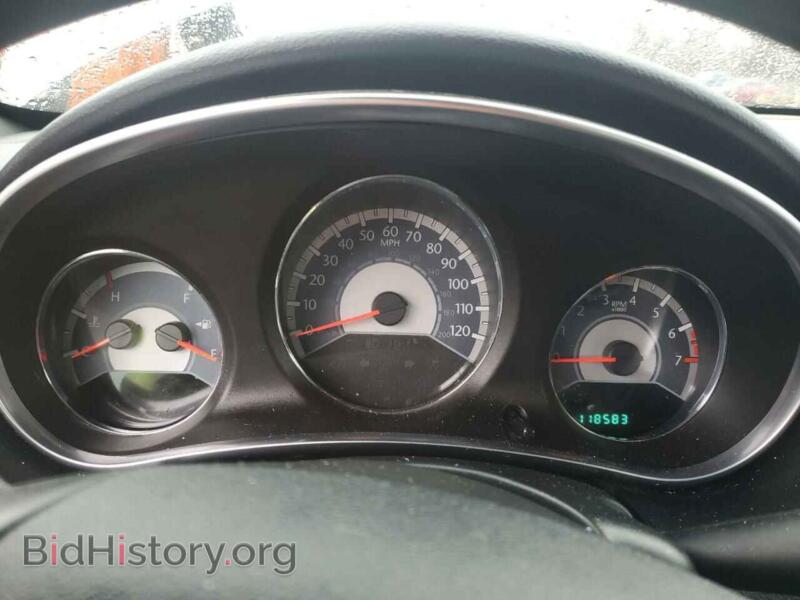 2011 Chrysler 200 (VIN 1C3BC4FB0BN563429) — photo 9 of 12
