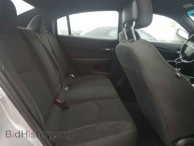 2011 Chrysler 200 (VIN 1C3BC4FB0BN563429) — photo 10 of 12
