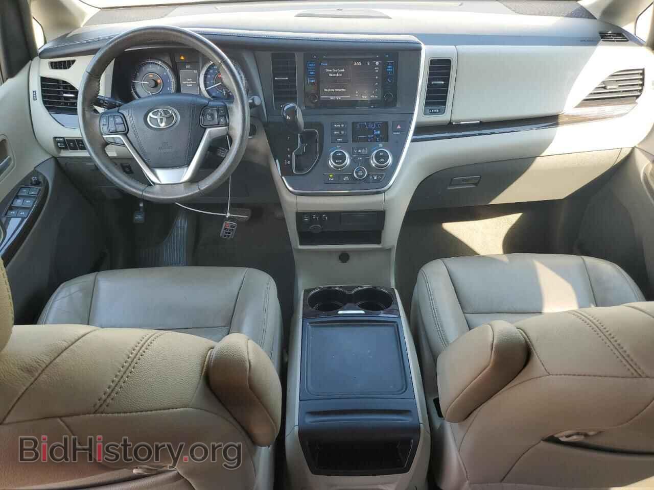 2017 TOYOTA All Models - VIN: 5TDYZ3DC8HS772463 - Фото 8