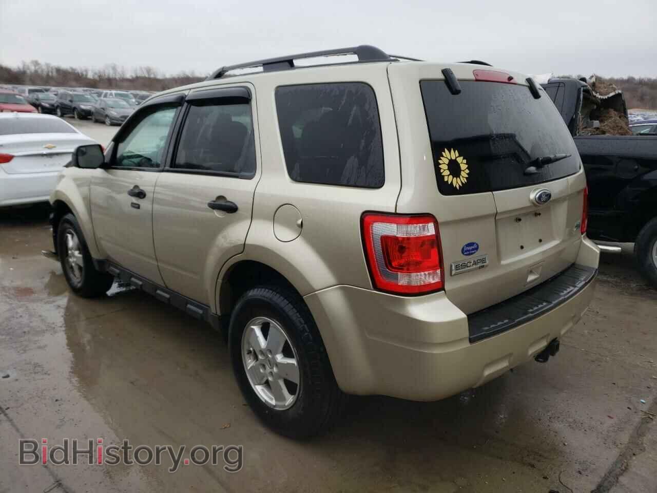 2011 FORD ESCAPE - VIN: 1FMCU0DG4BKC04411 - Фото 3