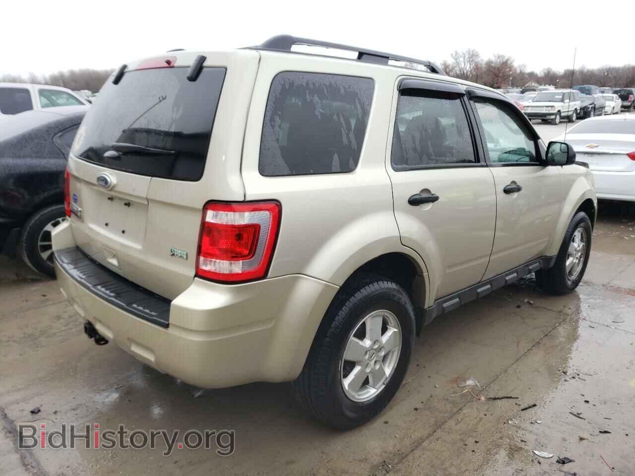 2011 FORD ESCAPE - VIN: 1FMCU0DG4BKC04411 - Фото 4
