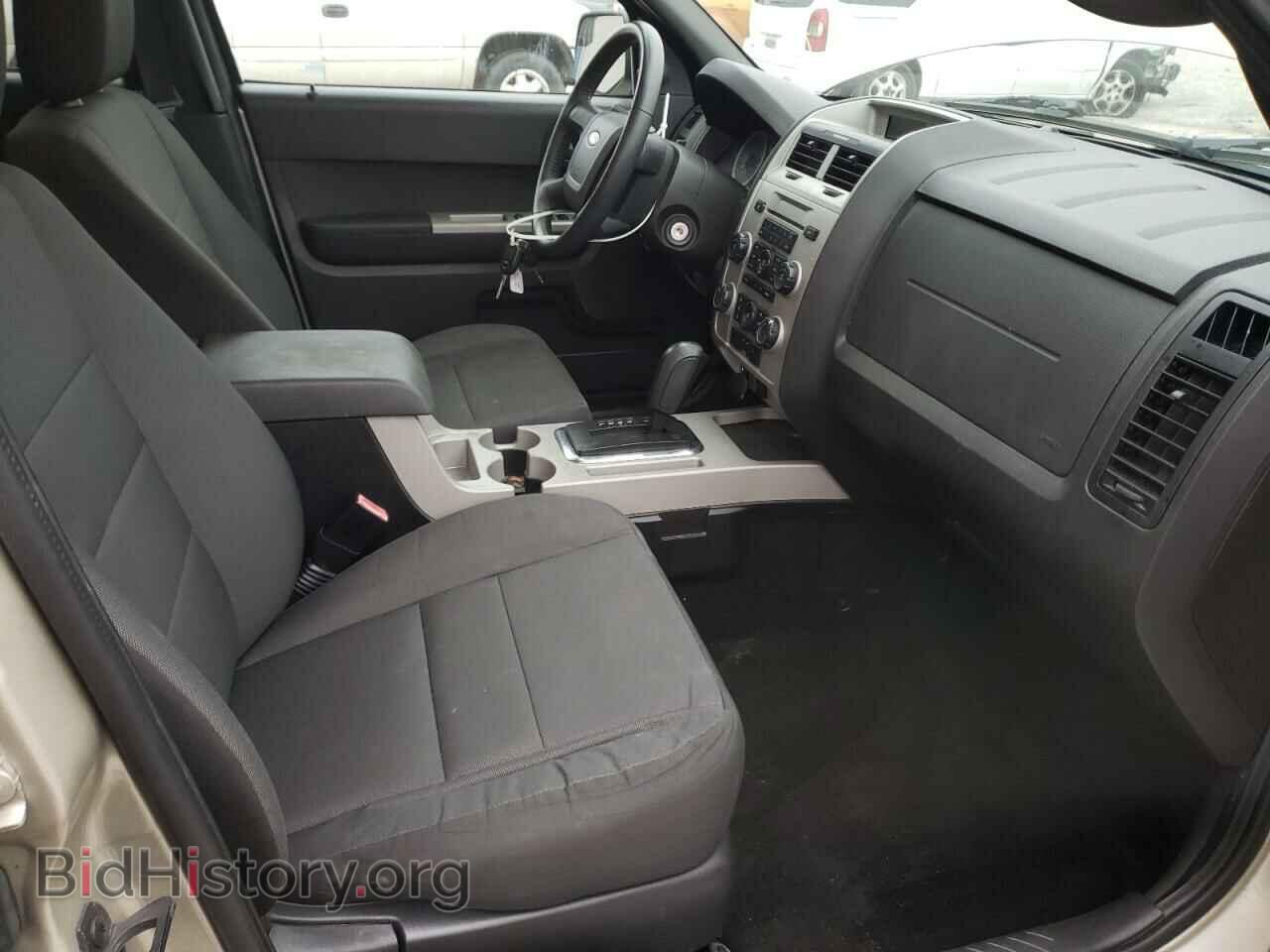 2011 FORD ESCAPE - VIN: 1FMCU0DG4BKC04411 - Фото 5