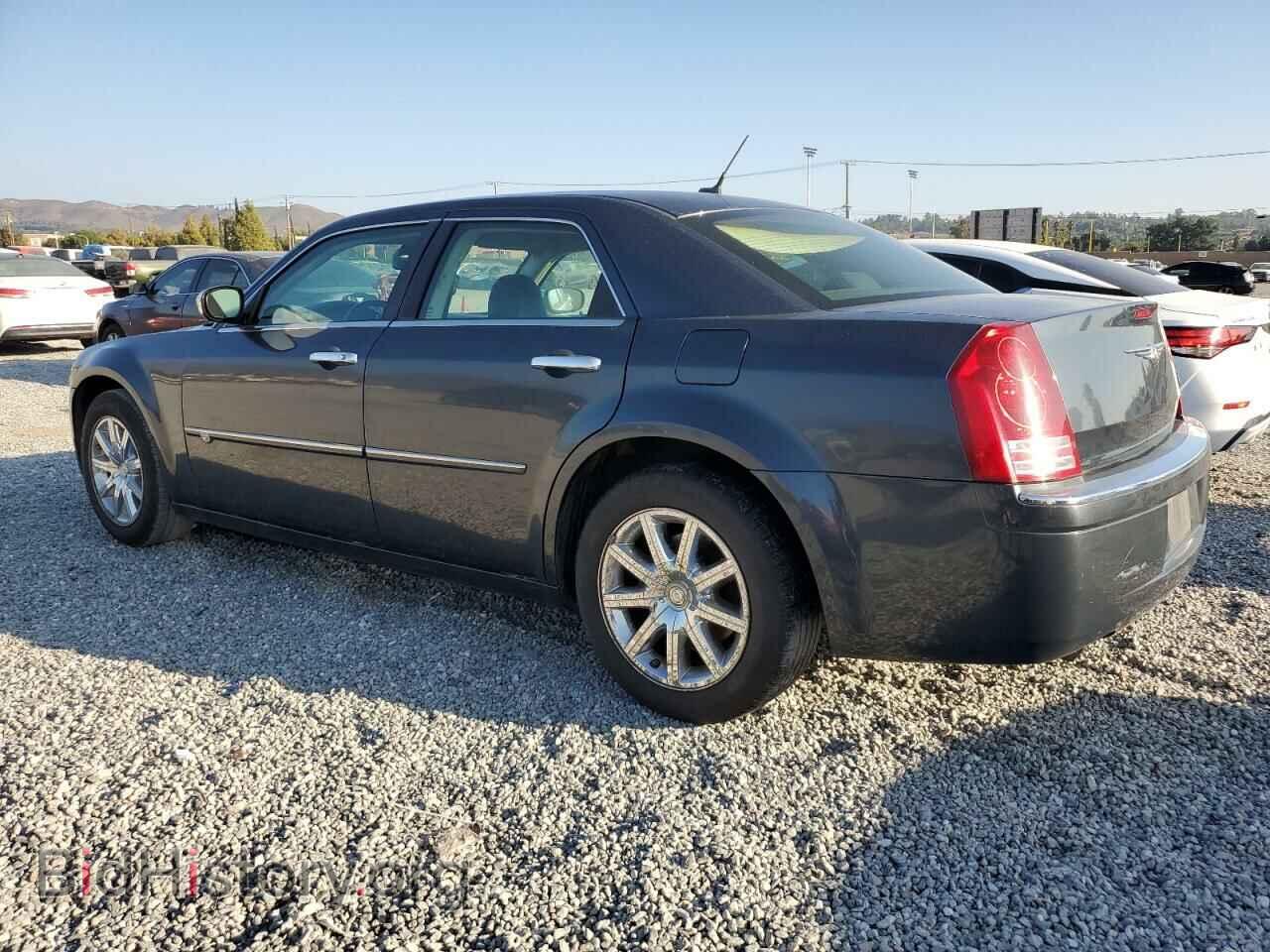 2008 CHRYSLER 300 - VIN: 2C3KA63H28H172844 - Фото 2
