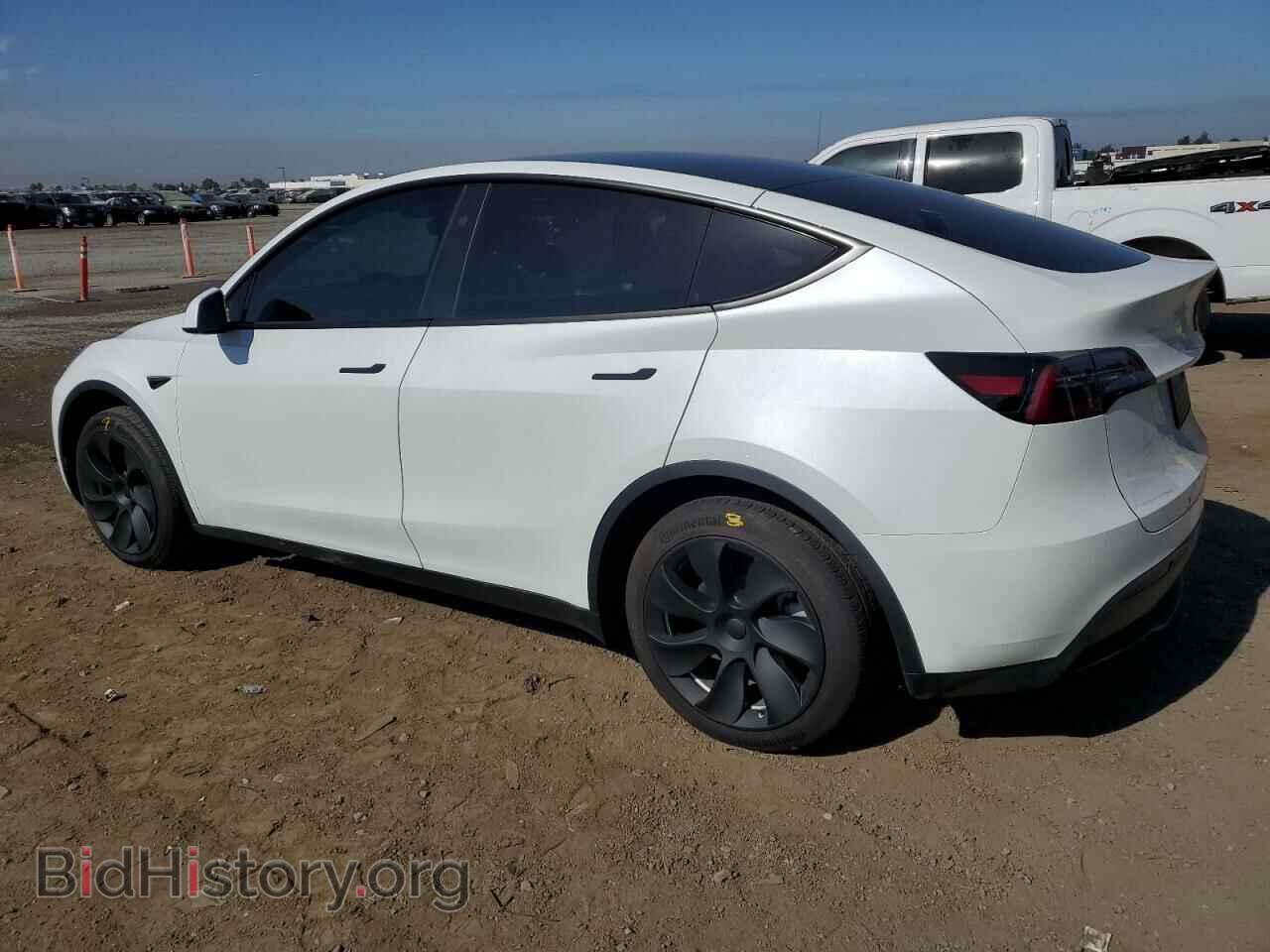 2024 TESLA MODEL Y - VIN: 7SAYGDED7RF097569 - Photo 2