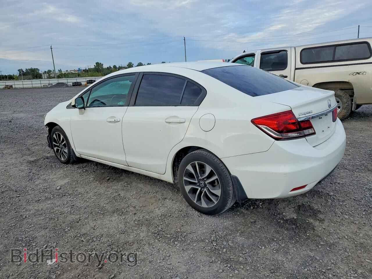 2015 Honda CIVIC (VIN 2HGFB2F55FH032189) — фото 2 из 13