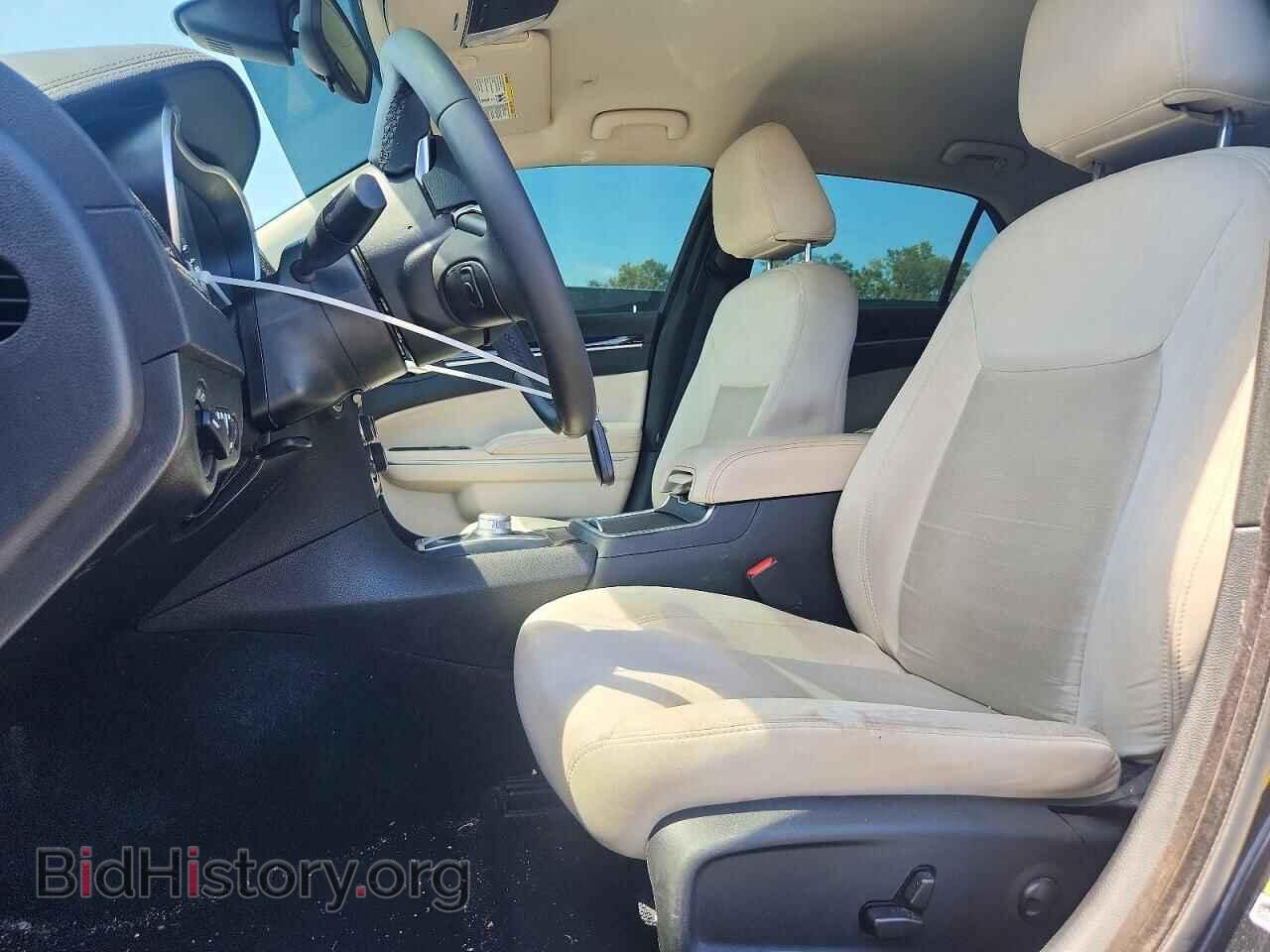 2023 CHRYSLER 300 - VIN: 2C3CCAAG8PH505946 - Фото 7