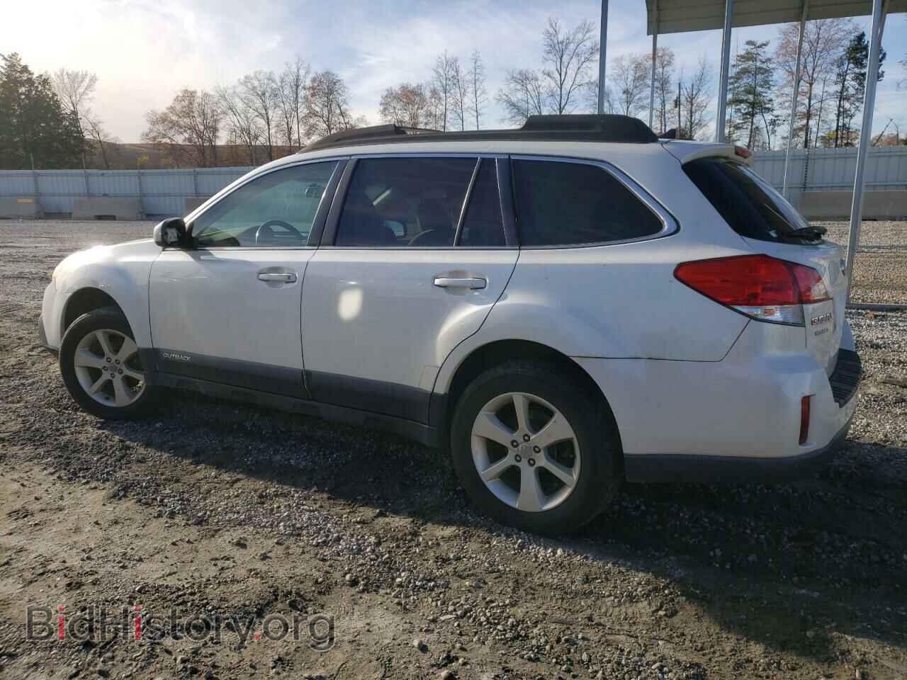 2014 SUBARU OUTBACK - VIN: 4S4BRBCC0E3273070 - Фото 2