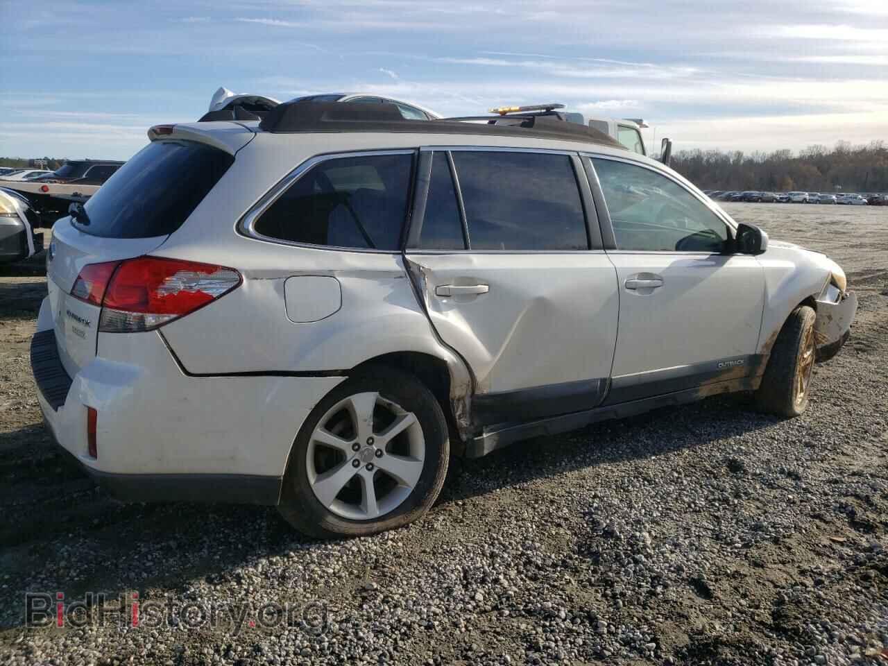 2014 SUBARU OUTBACK - VIN: 4S4BRBCC0E3273070 - Фото 3