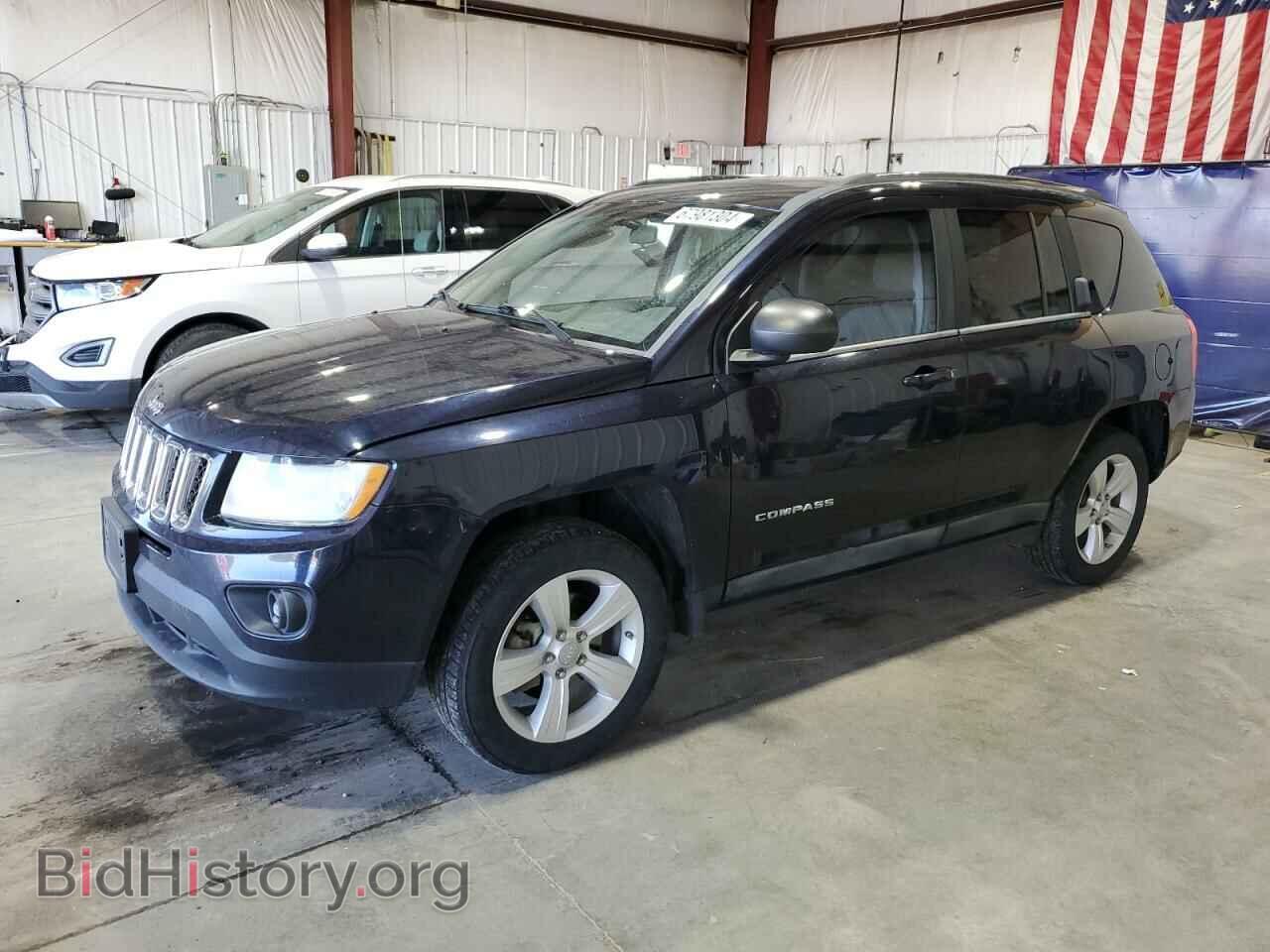Photo 1J4NF1FB2BD159045 - JEEP COMPASS 2011