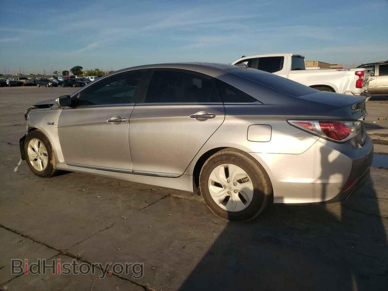 2013 HYUNDAI SONATA - VIN: KMHEC4A41DA075890 - Фото 2