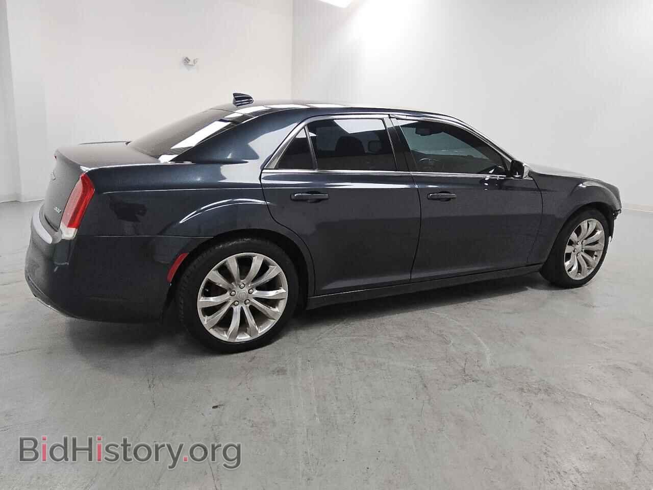 2018 CHRYSLER 300 - VIN: 2C3CCAAG3JH222619 - Фото 3