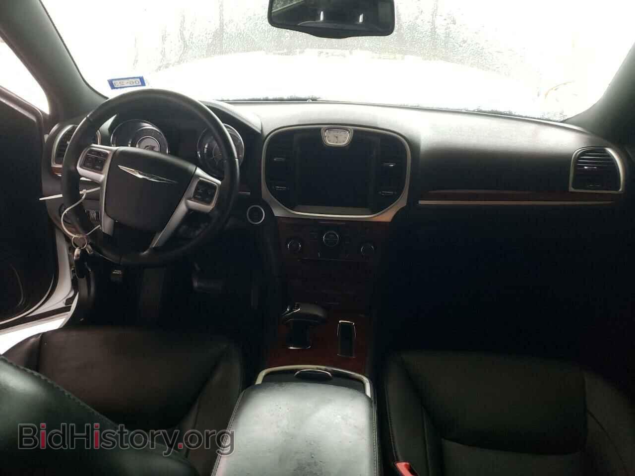 2013 CHRYSLER 300 - VIN: 2C3CCAAG4DH533982 - Фото 8