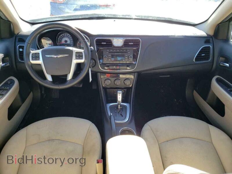 2013 Chrysler 200 (VIN 1C3CCBBB3DN688880) — фото 8 из 12