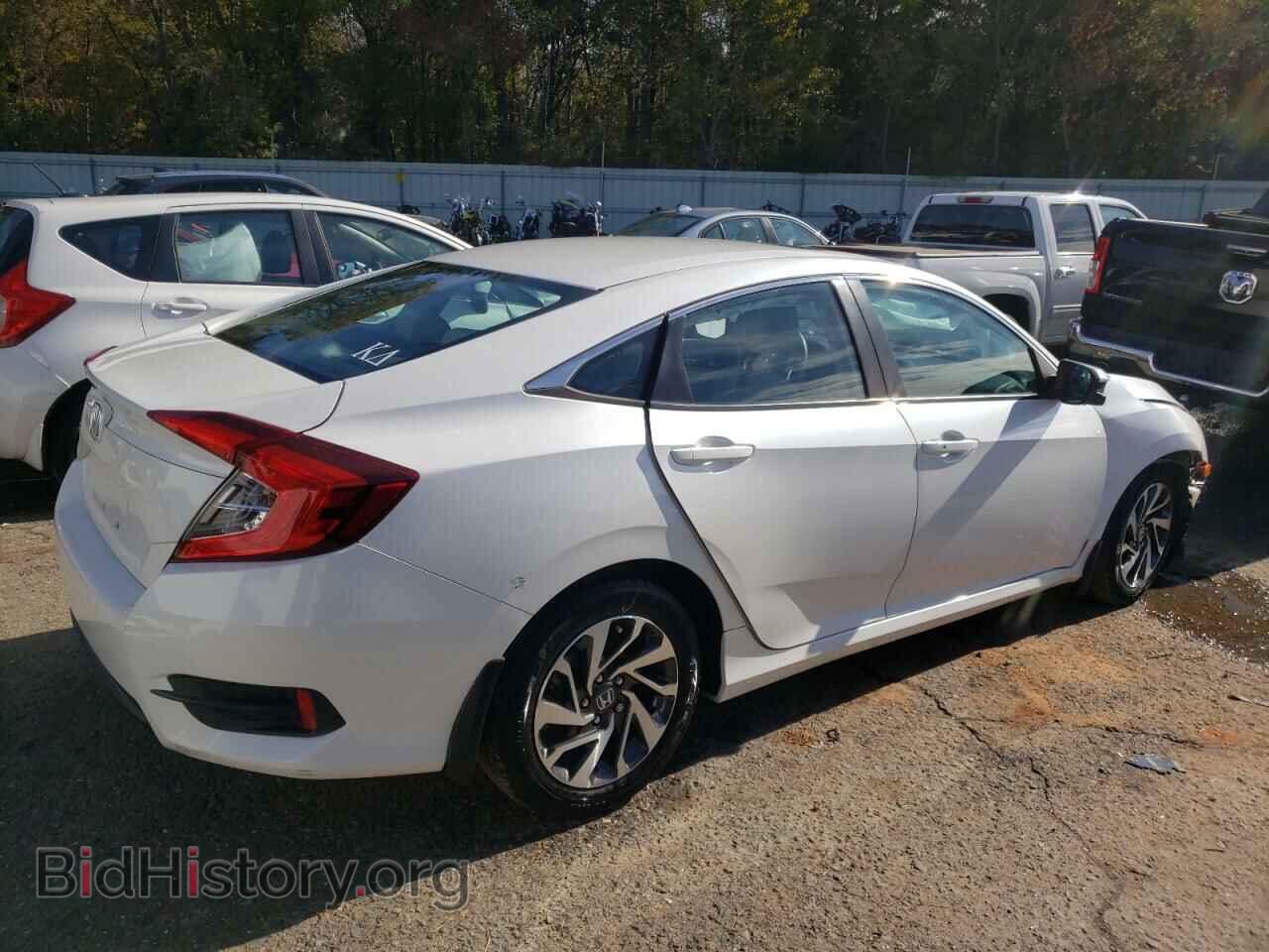 2016 HONDA CIVIC - VIN: 19XFC2F74GE056834 - Фото 3