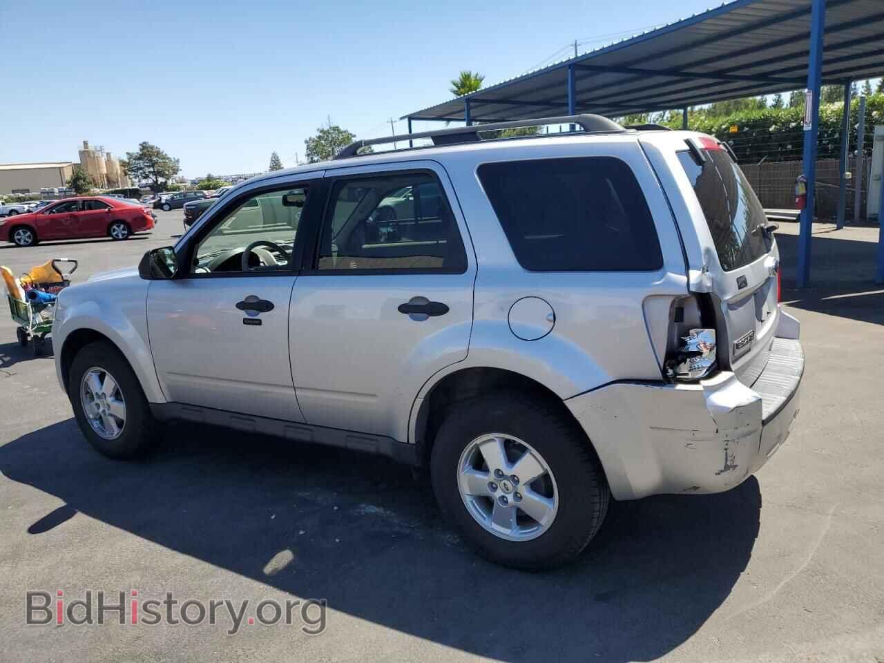 2011 FORD ESCAPE - VIN: 1FMCU9D76BKA44181 - Фото 2