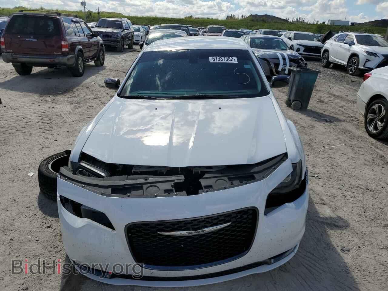 2019 CHRYSLER 300 - VIN: 2C3CCAAGXKH755844 - Фото 5