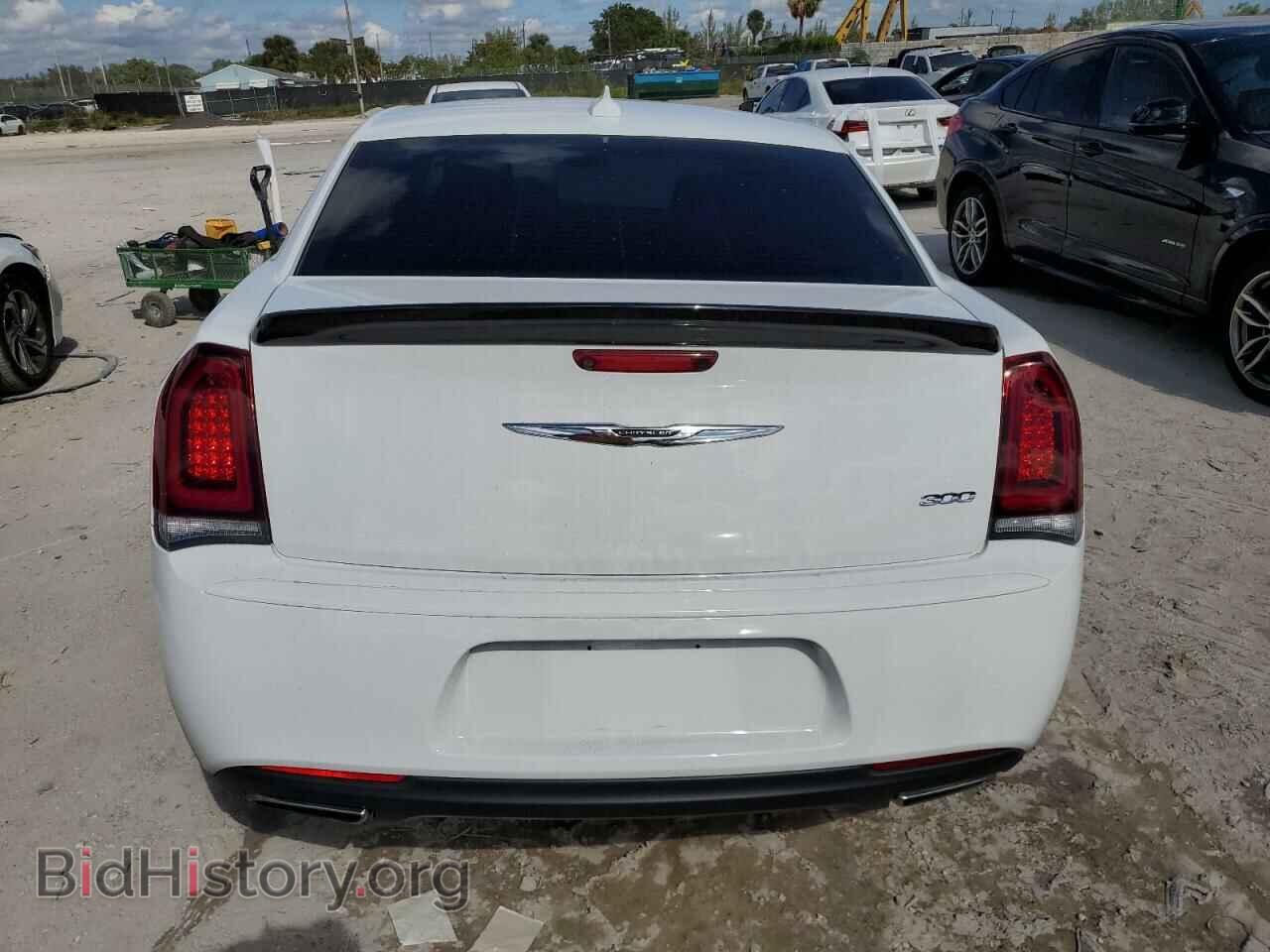 2019 CHRYSLER 300 - VIN: 2C3CCAAGXKH755844 - Фото 6