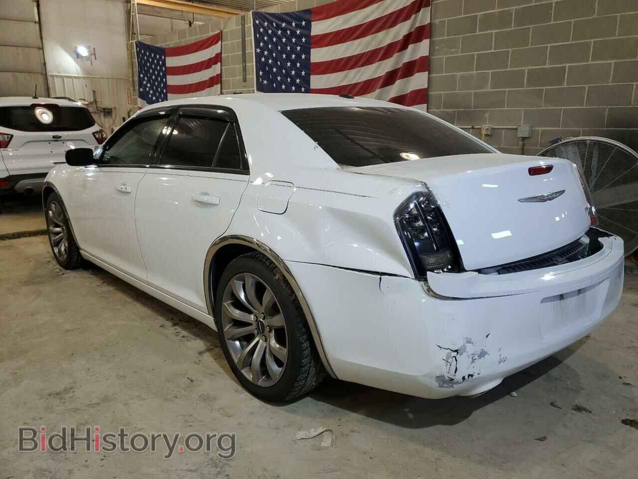 2014 CHRYSLER 300 - VIN: 2C3CCABG9EH380256 - Фото 2