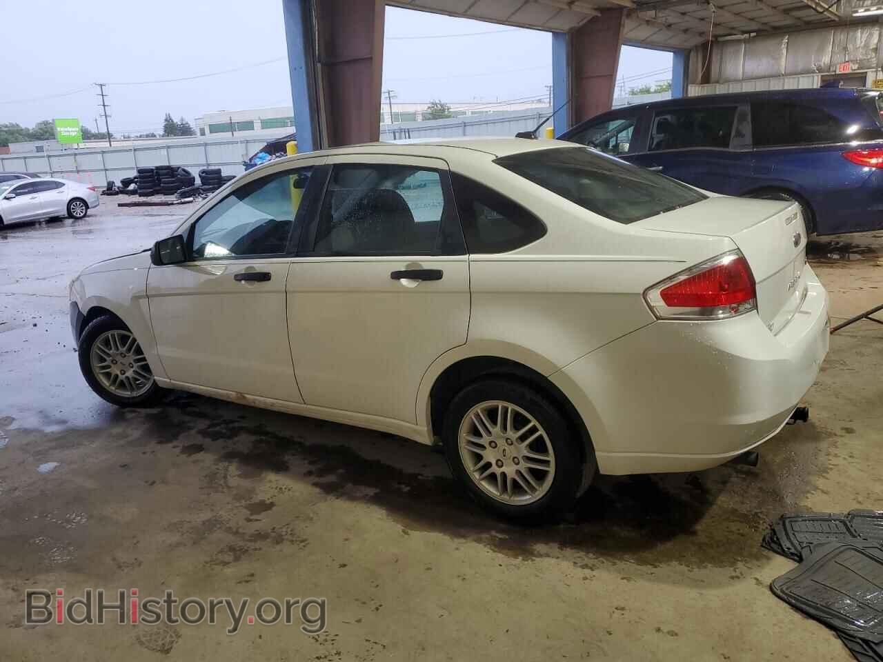 2011 FORD FOCUS - VIN: 1FAHP3FN4BW162870 - Фото 2