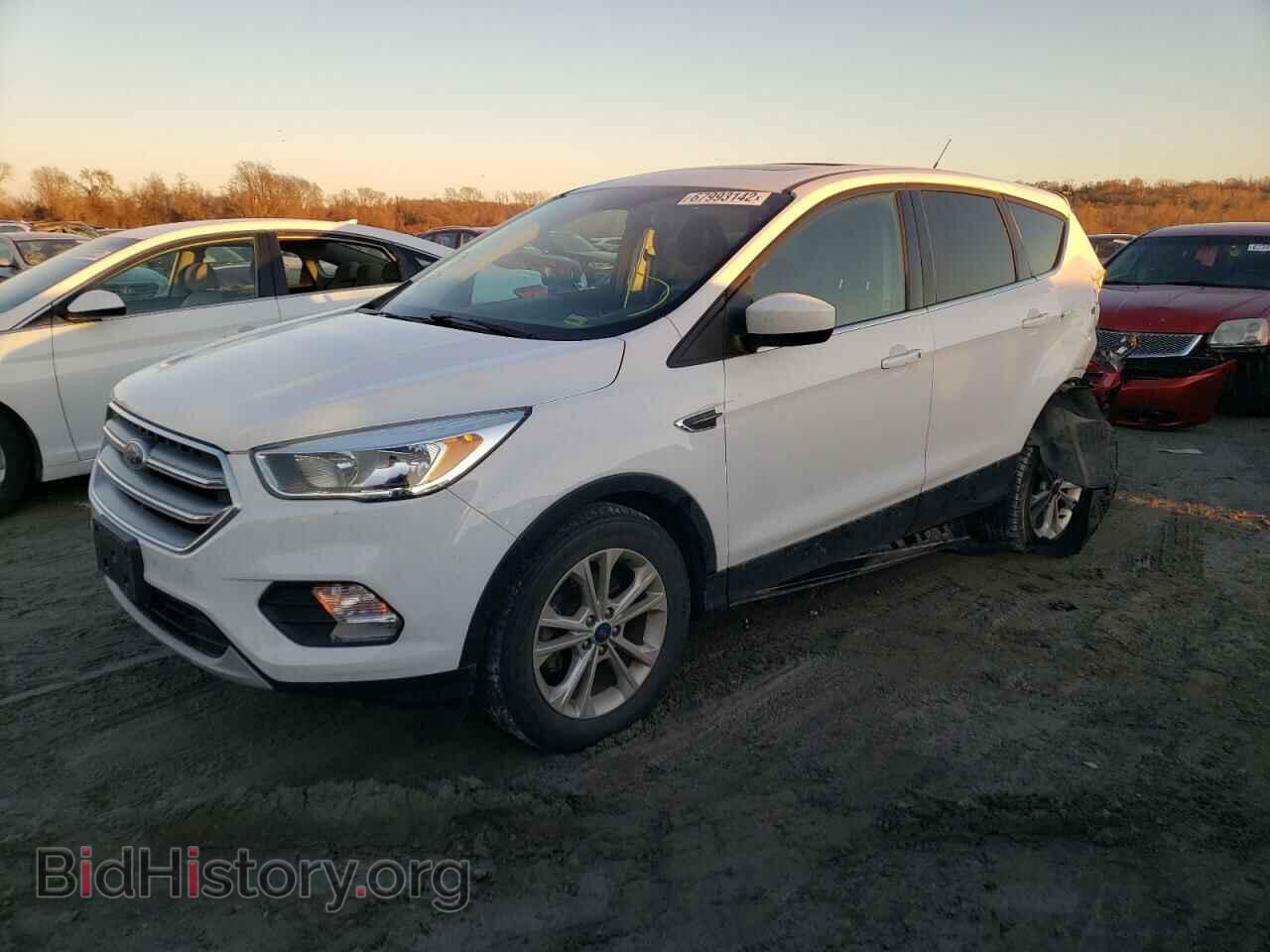 Фотография 1FMCU0GD7HUD07739 - FORD ESCAPE 2017