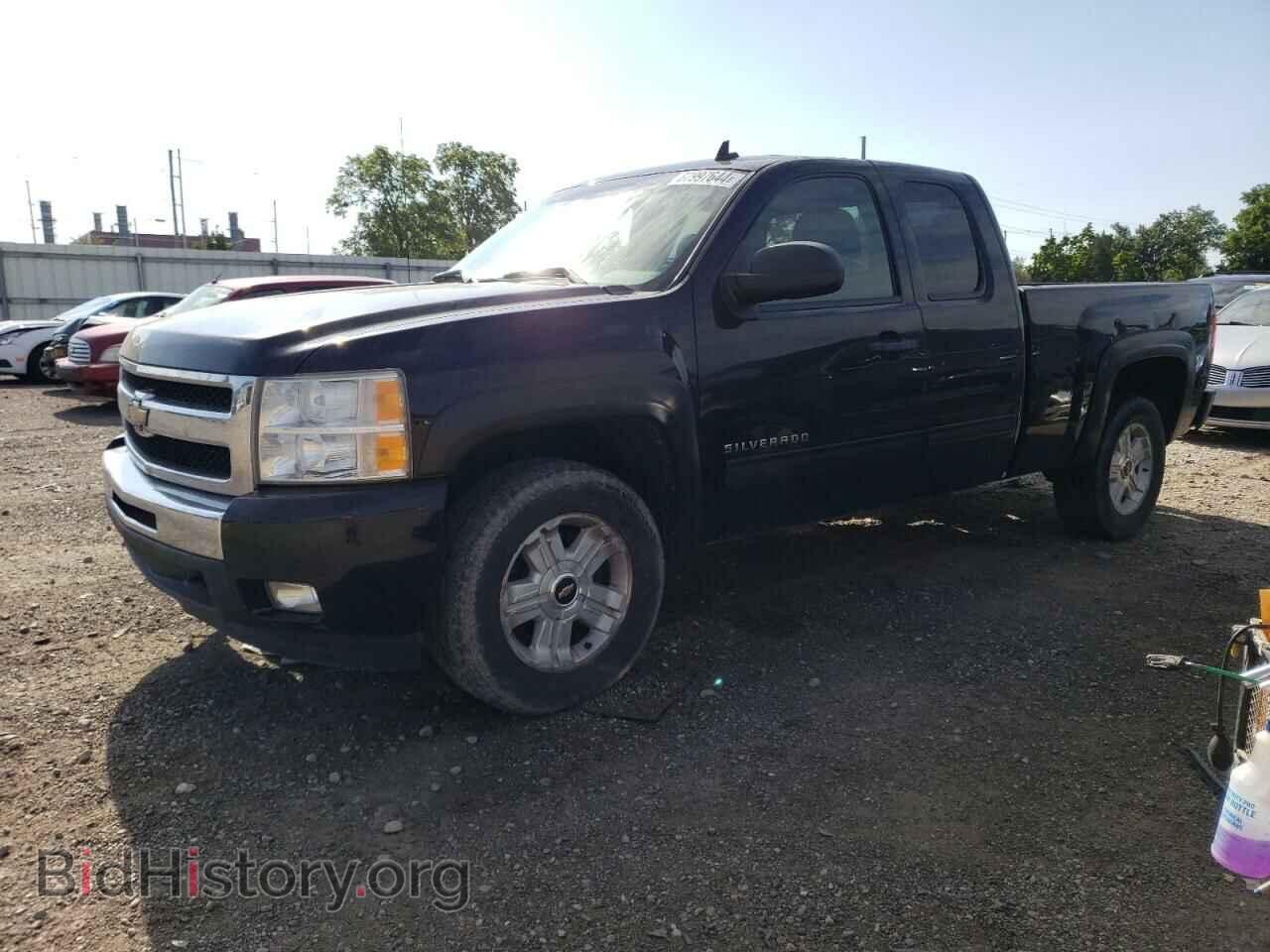 Photo 1GCRKSE30BZ421358 - CHEVROLET ALL Models 2011
