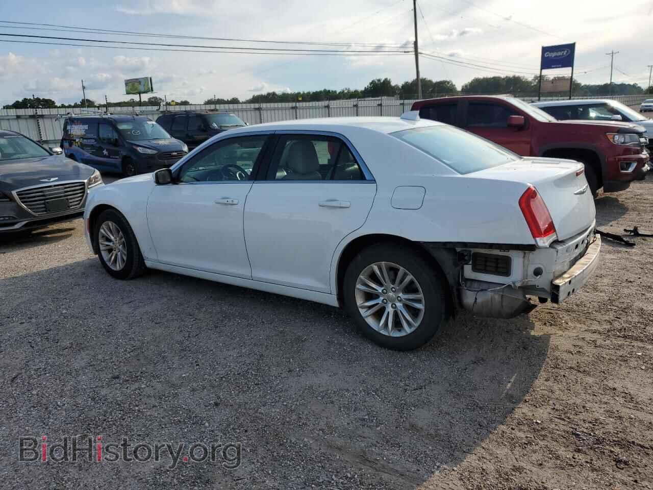 2017 CHRYSLER 300 - VIN: 2C3CCAAG7HH521816 - Фото 2
