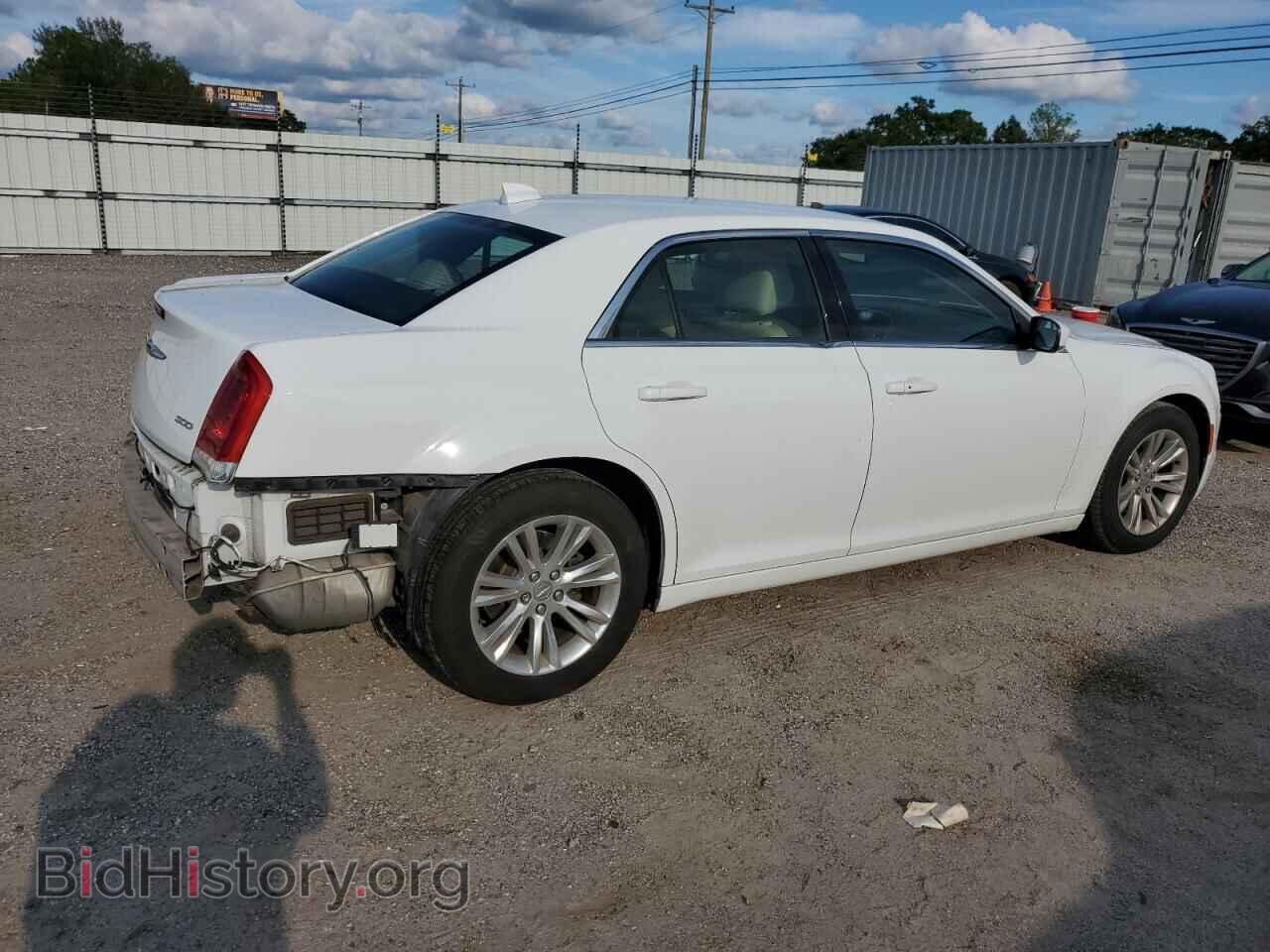 2017 CHRYSLER 300 - VIN: 2C3CCAAG7HH521816 - Фото 3