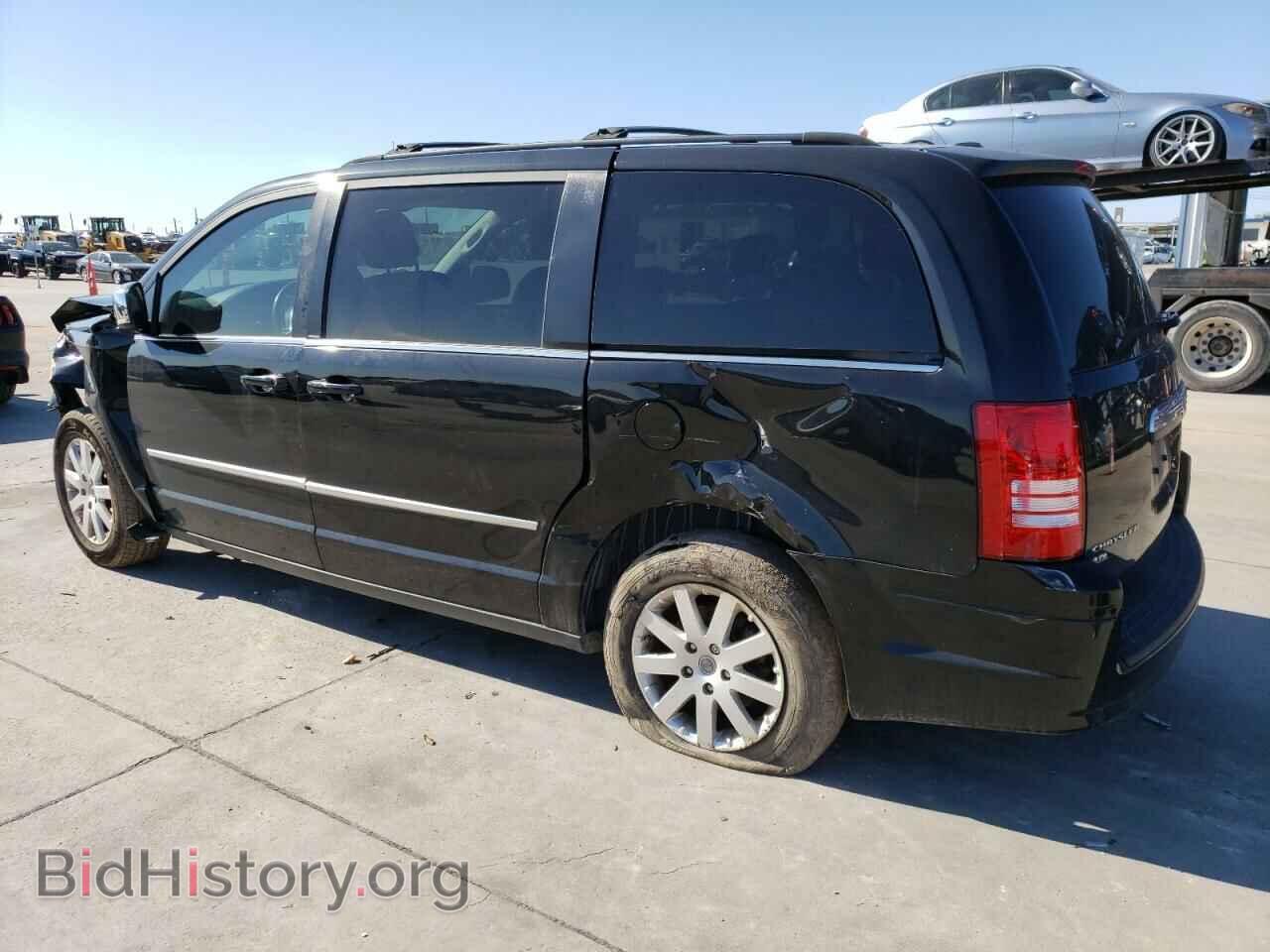 2010 CHRYSLER MINIVAN - VIN: 2A4RR8DX3AR422185 - Фото 2