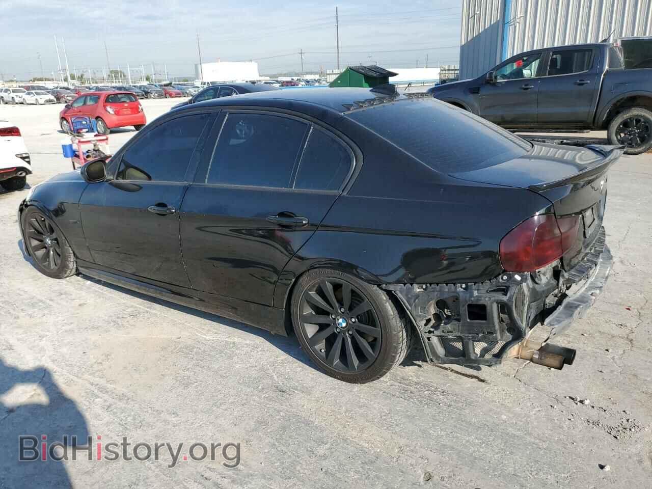 2011 BMW 3 SERIES - VIN: WBAPH7C50BE851564 - Фото 2