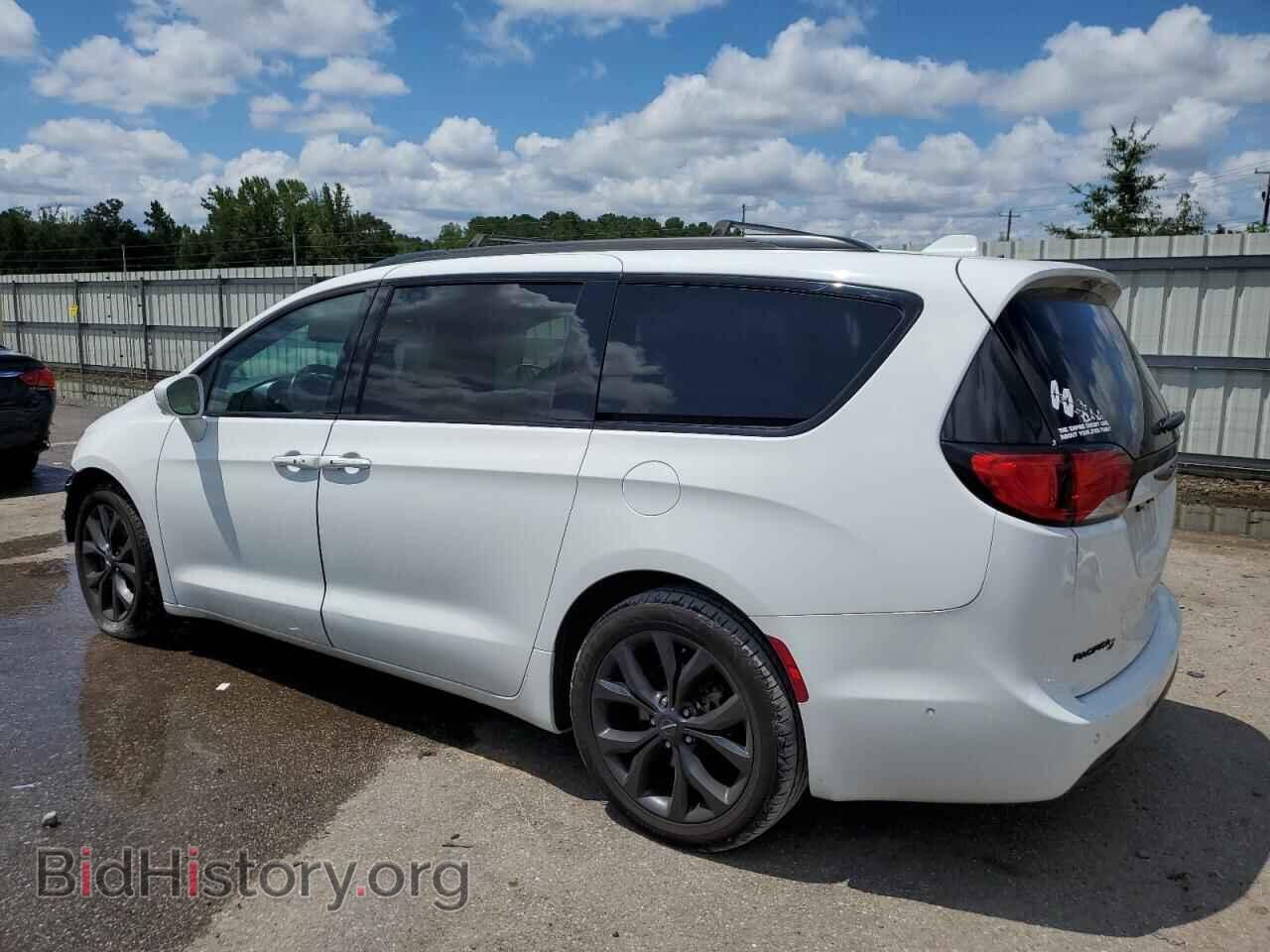 2019 CHRYSLER PACIFICA - VIN: 2C4RC1EG5KR599822 - Photo 2