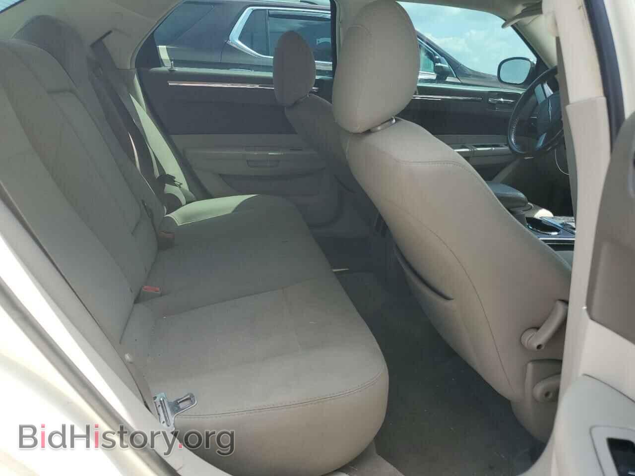 2010 CHRYSLER 300 - VIN: 2C3CA5CV3AH184687 - Фото 10