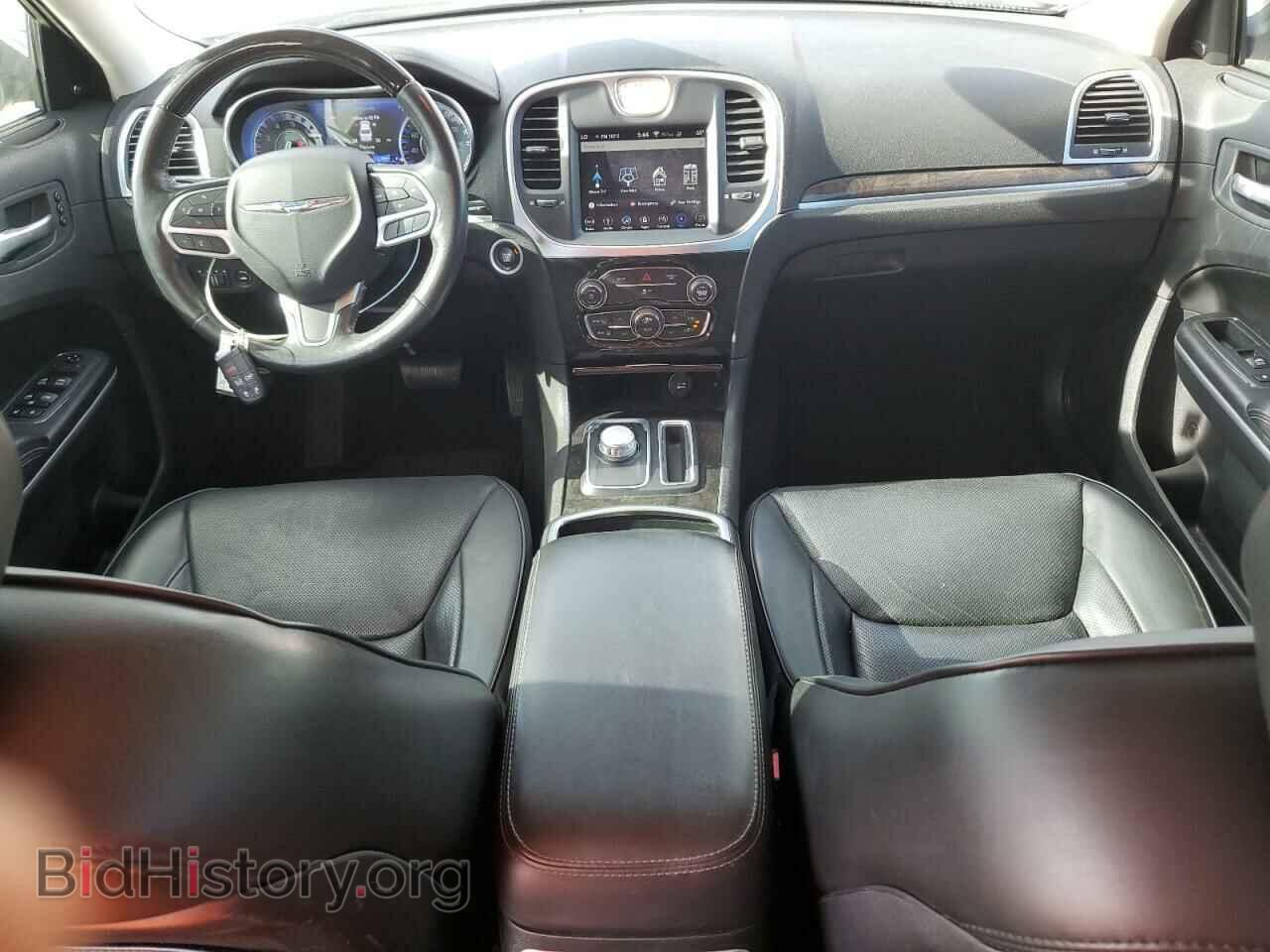 2019 CHRYSLER 300 - VIN: 2C3CCAEG7KH585730 - Фото 8